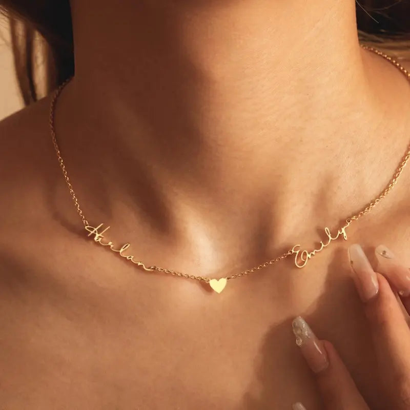Gold-Tone Necklace with Heart Pendant — Simple Style